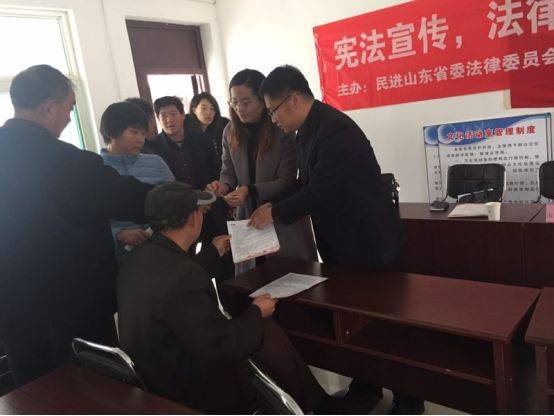 民進山東省委法工委深入基層開展“憲法宣傳、法律咨詢進村(社區)”活動